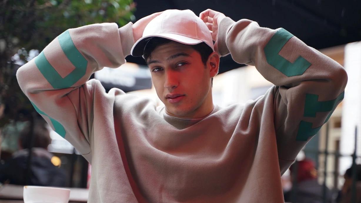 Why Every Man Needs a Sweatshirt: The Ultimate Guide to Sweatshirts for Men