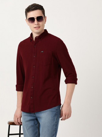 Lee Men's Solid Red Shirt (Slim)