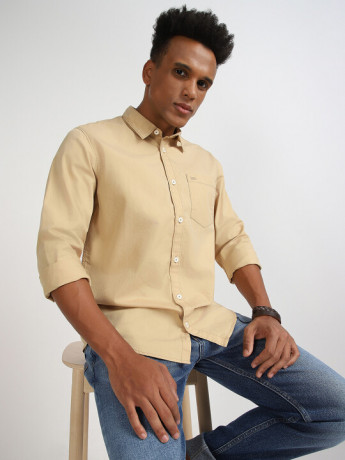 Lee Men's Solid Beige Casual Wear Shirt (Slim)