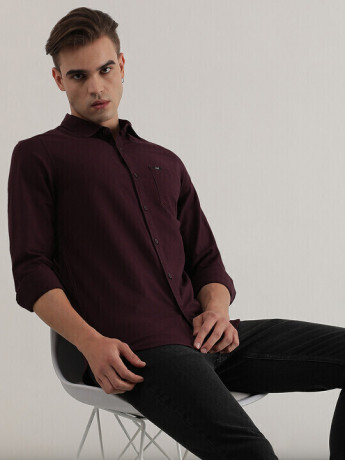 Lee Men's Solid Purple Shirt (Slim)