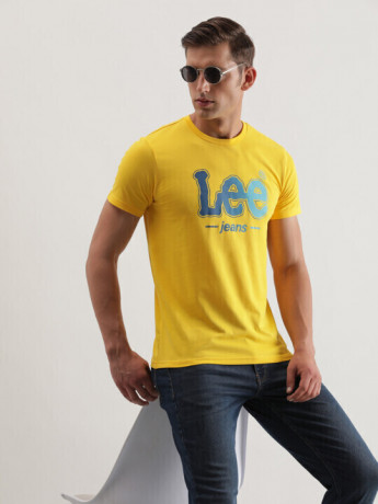 Lee Men Geometric Yellow Crew Neck Slim Fit Tshirt